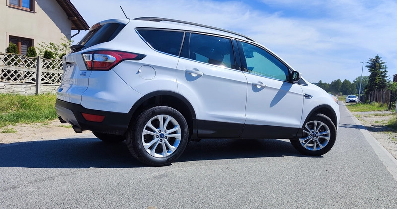 Ford Kuga cena 51900 przebieg: 130695, rok produkcji 2018 z Krasnobród małe 121